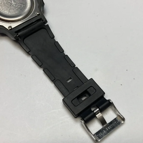 Armitron vintage digital watch, 40/6531, new battery, rubber strap